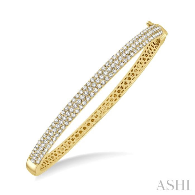 2 Ctw Round Cut Diamond Fashion Bangle in 14K Yellow Gold 2 Ctw Round Cut Diamond Fashion Bangle in 14K Yellow Gold