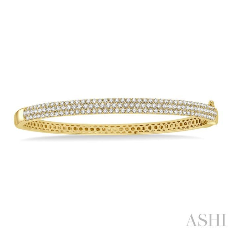 2 Ctw Round Cut Diamond Fashion Bangle in 14K Yellow Gold 2 Ctw Round Cut Diamond Fashion Bangle in 14K Yellow Gold
