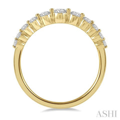 1/3 ctw Graduated Round Cut Diamond Fashion Ring in 14K Yellow Gold 1/3 ctw Graduated Round Cut Diamond Fashion Ring in 14K Yellow Gold