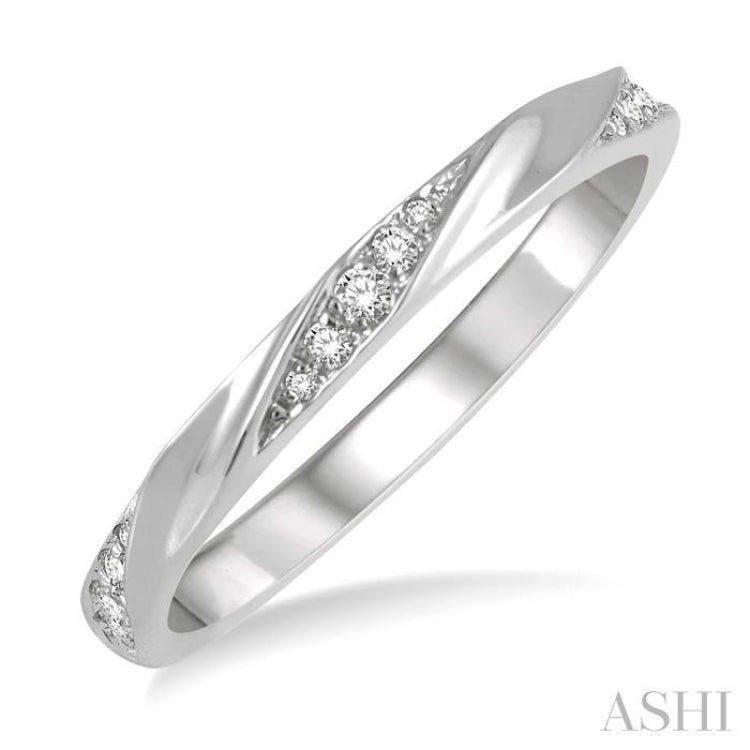 1/10 Ctw Pod Shape Grooves Round Cut Diamond Stackable Band in 14K White Gold 1/10 Ctw Pod Shape Grooves Round Cut Diamond Stackable Band in 14K White Gold
