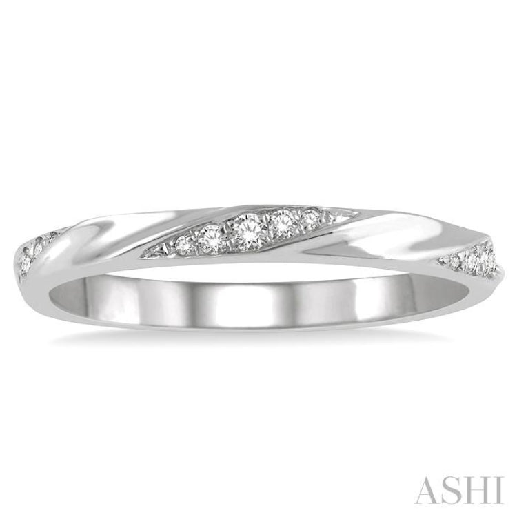 1/10 Ctw Pod Shape Grooves Round Cut Diamond Stackable Band in 14K White Gold 1/10 Ctw Pod Shape Grooves Round Cut Diamond Stackable Band in 14K White Gold