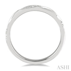 1/10 Ctw Pod Shape Grooves Round Cut Diamond Stackable Band in 14K White Gold 1/10 Ctw Pod Shape Grooves Round Cut Diamond Stackable Band in 14K White Gold