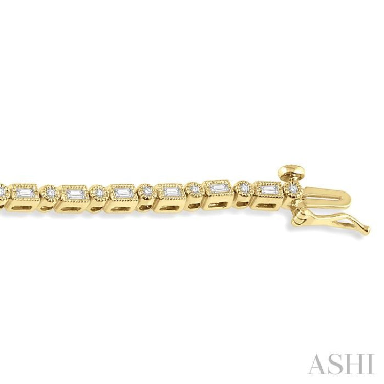 1 Ctw Baguette and Round Cut Diamond Bracelet in 14K Yellow Gold 1 Ctw Baguette and Round Cut Diamond Bracelet in 14K Yellow Gold