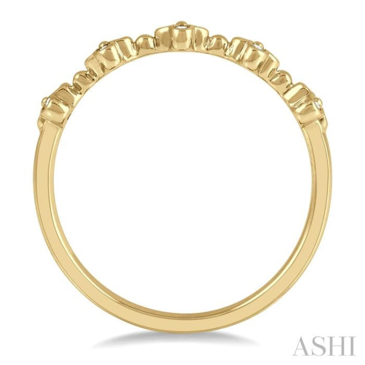 1/10 Ctw Floral Cutout Round Cut Diamond Stackable Fashion Band in 10K Yellow Gold 1/10 Ctw Floral Cutout Round Cut Diamond Stackable Fashion Band in 10K Yellow Gold