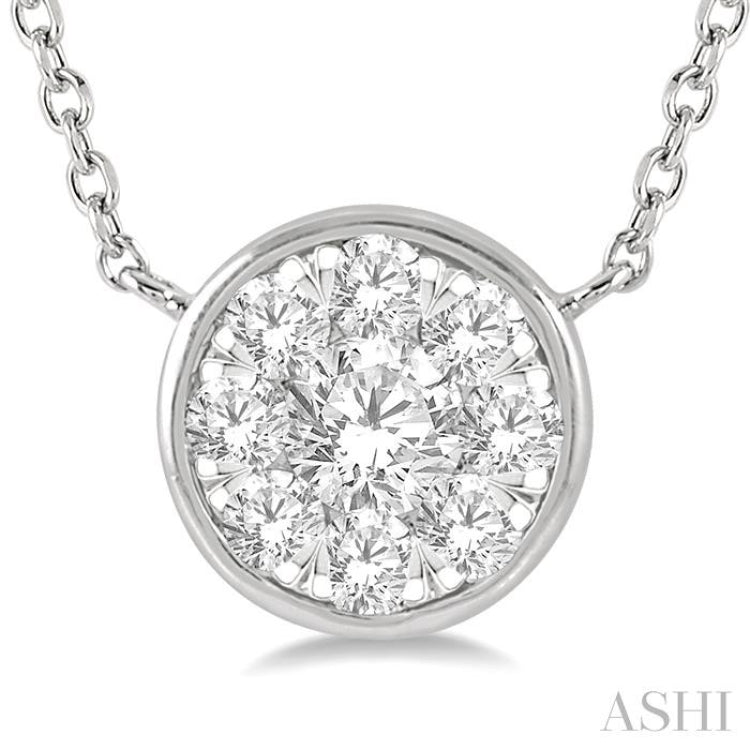 1/3 Ctw Round Shape Lovebright Diamond Pendant With Chain in 14K White Gold 1/3 Ctw Round Shape Lovebright Diamond Pendant With Chain in 14K White Gold