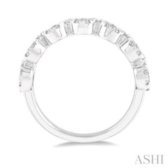 3/4 Ctw Jointed Circular Mount Lovebright Diamond Cluster Band in 14K White Gold 3/4 Ctw Jointed Circular Mount Lovebright Diamond Cluster Band in 14K White Gold