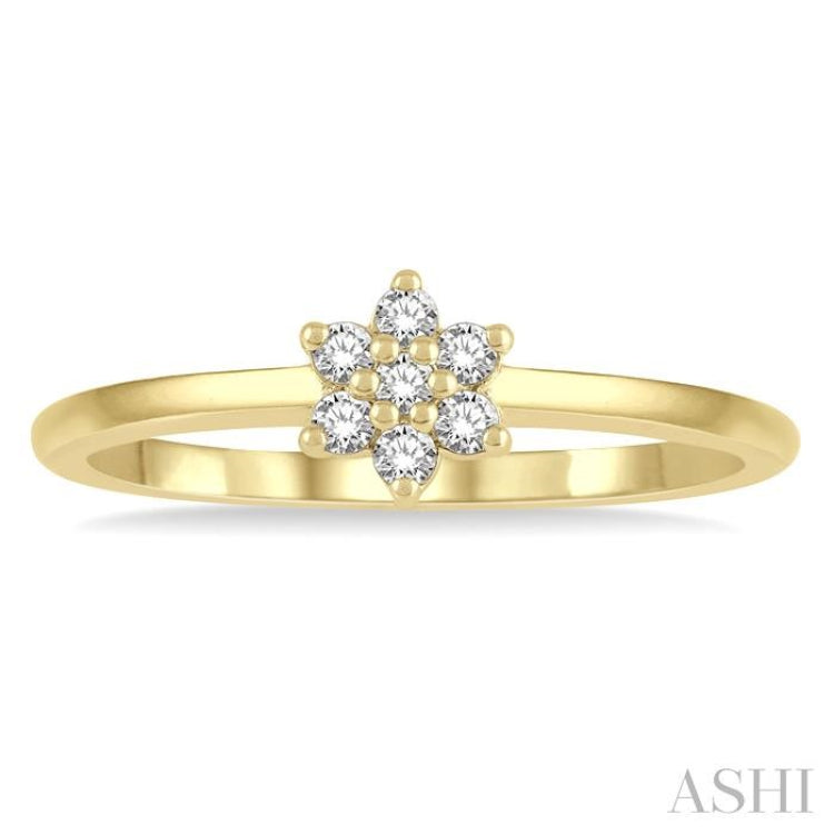 1/8 Ctw Floral Round Cut Diamond Petite Fashion Ring in 14K Yellow Gold 1/8 Ctw Floral Round Cut Diamond Petite Fashion Ring in 14K Yellow Gold