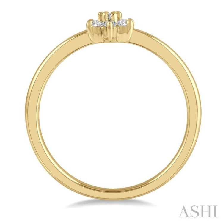 1/8 Ctw Floral Round Cut Diamond Petite Fashion Ring in 14K Yellow Gold 1/8 Ctw Floral Round Cut Diamond Petite Fashion Ring in 14K Yellow Gold