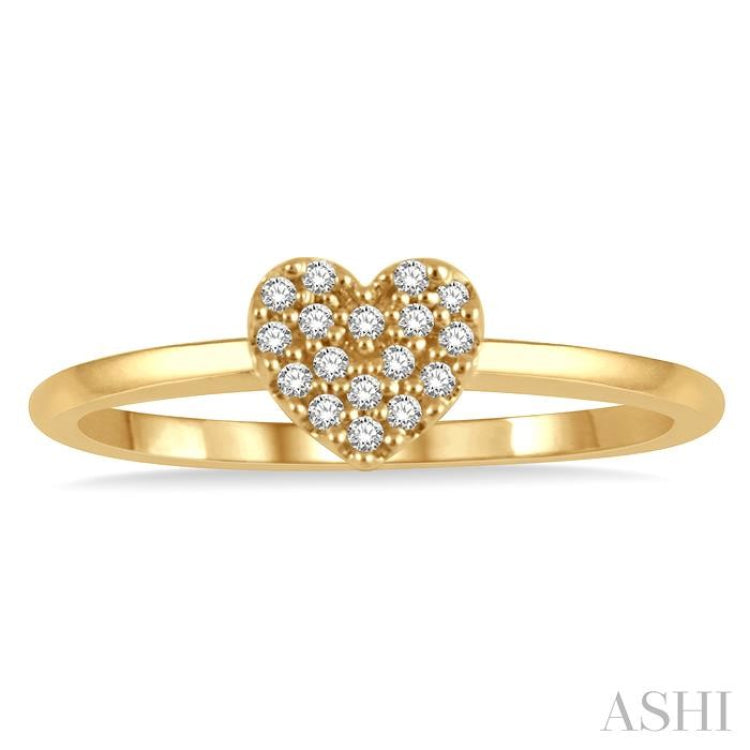 1/10 Ctw Heart Charm Round Cut Diamond Petite Fashion Ring in 14K Yellow Gold 1/10 Ctw Heart Charm Round Cut Diamond Petite Fashion Ring in 14K Yellow Gold