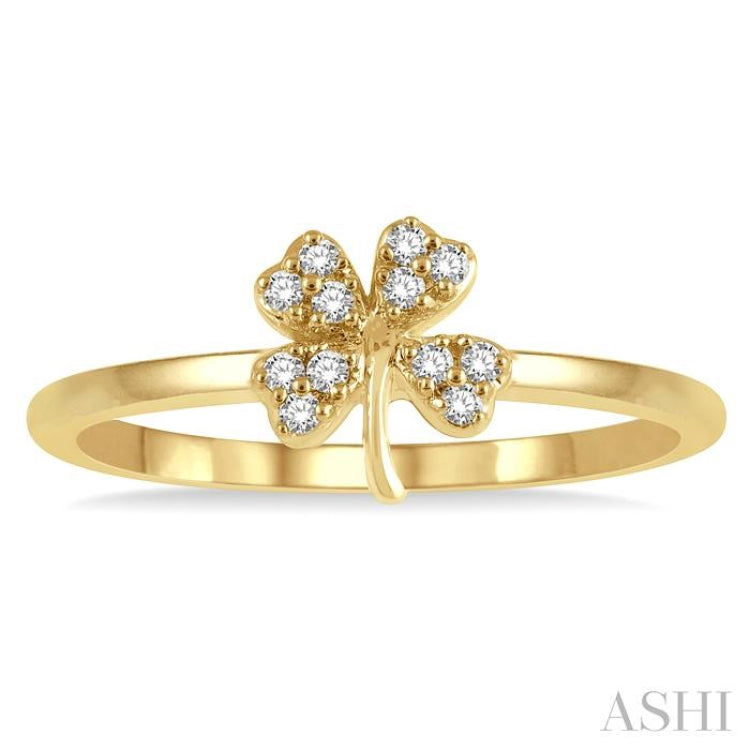 1/10 Ctw Clover Charm Round Cut Diamond Petite Fashion Ring in 14K Yellow Gold 1/10 Ctw Clover Charm Round Cut Diamond Petite Fashion Ring in 14K Yellow Gold