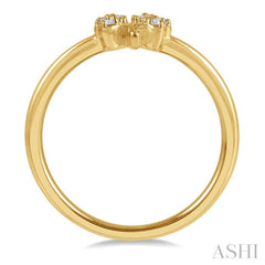 1/10 Ctw Clover Charm Round Cut Diamond Petite Fashion Ring in 14K Yellow Gold 1/10 Ctw Clover Charm Round Cut Diamond Petite Fashion Ring in 14K Yellow Gold