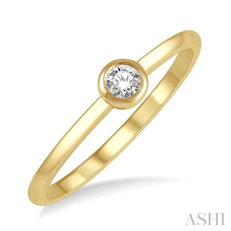 1/10 Ctw Bezel Set Round Cut Diamond Petite Fashion Ring in 14K Yellow Gold 1/10 Ctw Bezel Set Round Cut Diamond Petite Fashion Ring in 14K Yellow Gold