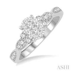 1/2 Ctw Oval Shape Center Criss-Cross Carved Shank Lovebright Round Cut Diamond Engagement Ring in 14K White Gold 1/2 Ctw Oval Shape Center Criss-Cross Carved Shank Lovebright Round Cut Diamond Engagement Ring in 14K White Gold