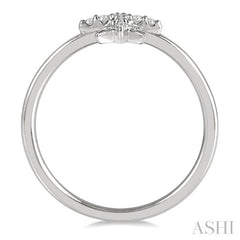 1/10 Ctw Star Center Round Cut Diamond Petite Fashion Ring in 10K White Gold 1/10 Ctw Star Center Round Cut Diamond Petite Fashion Ring in 10K White Gold