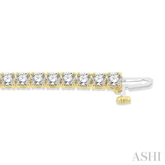 8 Ctw Round Cut Diamond Tennis Bracelet in 14K Yellow Gold 8 Ctw Round Cut Diamond Tennis Bracelet in 14K Yellow Gold
