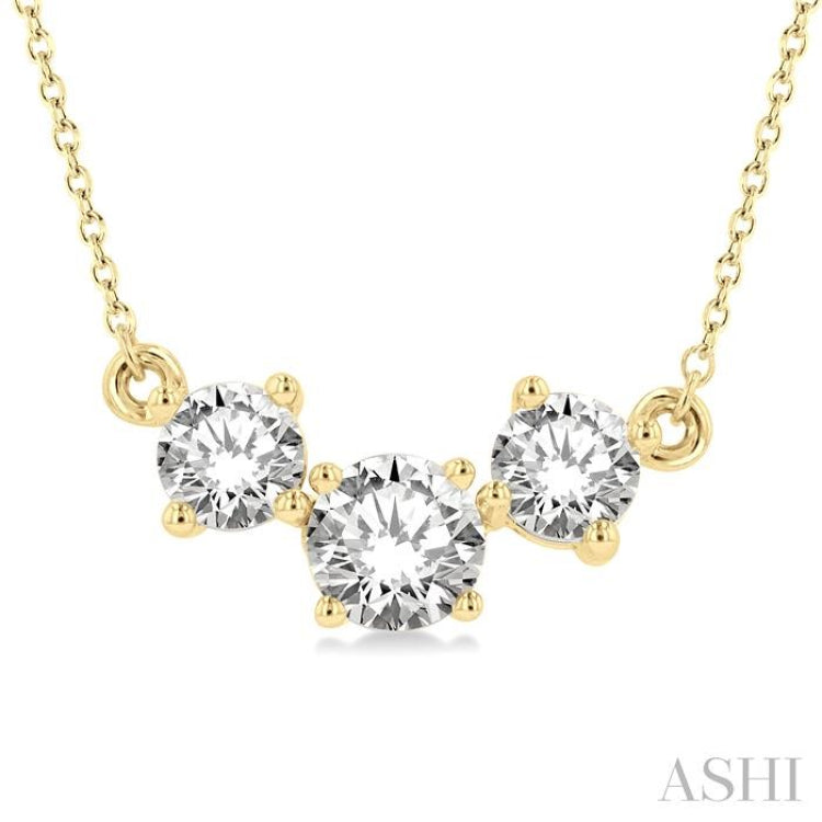 1 1/2 Ctw Three Stone Round Cut Diamond Necklace in 14K Yellow Gold 1 1/2 Ctw Three Stone Round Cut Diamond Necklace in 14K Yellow Gold