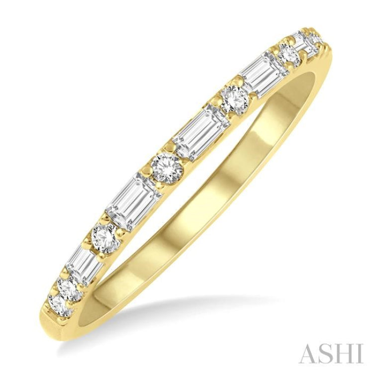 1/3 Ctw Alternating Baguette and Round Cut Diamond Wedding Band in 14K Yellow Gold 1/3 Ctw Alternating Baguette and Round Cut Diamond Wedding Band in 14K Yellow Gold