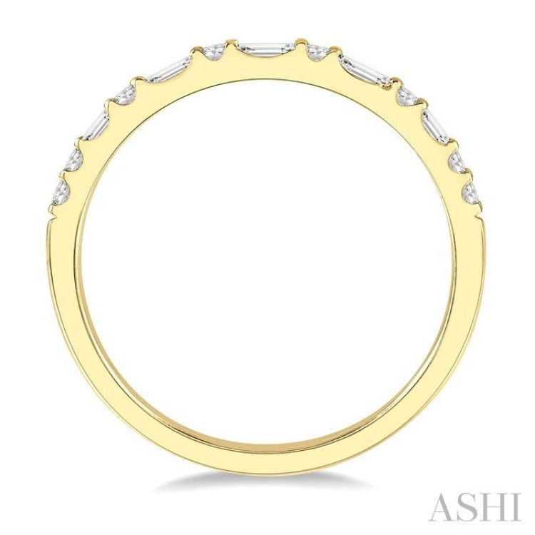 1/3 Ctw Alternating Baguette and Round Cut Diamond Wedding Band in 14K Yellow Gold 1/3 Ctw Alternating Baguette and Round Cut Diamond Wedding Band in 14K Yellow Gold