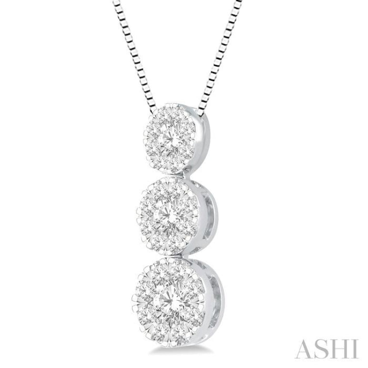1/2 Ctw Lovebright 3 stone Essential Round Cut Diamond Pendant with Chain in 14K White Gold 1/2 Ctw Lovebright 3 stone Essential Round Cut Diamond Pendant with Chain in 14K White Gold