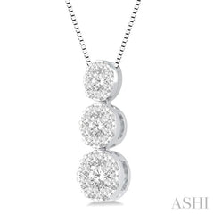 1/2 Ctw Lovebright 3 stone Essential Round Cut Diamond Pendant with Chain in 14K White Gold 1/2 Ctw Lovebright 3 stone Essential Round Cut Diamond Pendant with Chain in 14K White Gold