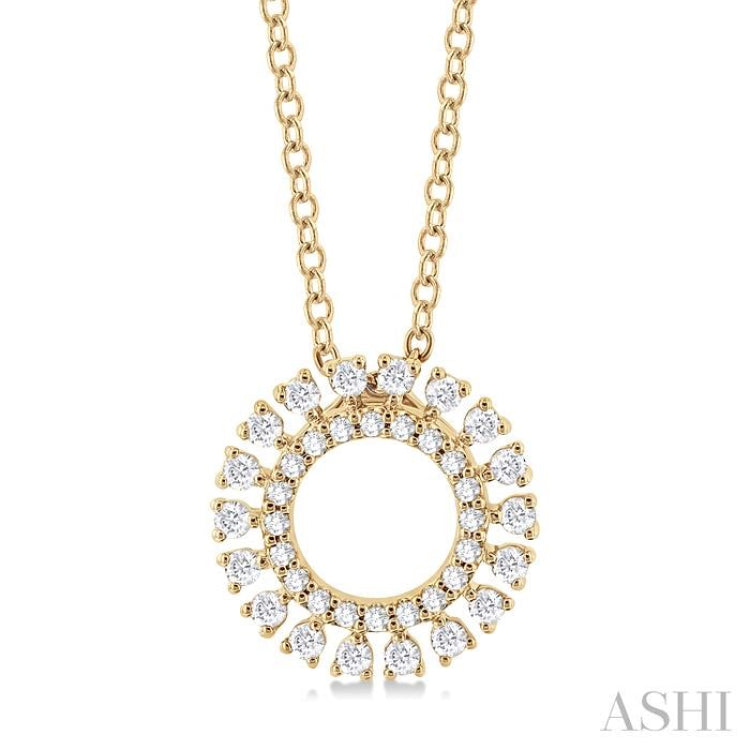 1/4 Ctw Circle Round Cut Diamond Fashion Pendant With Chain in 10K Yellow Gold 1/4 Ctw Circle Round Cut Diamond Fashion Pendant With Chain in 10K Yellow Gold