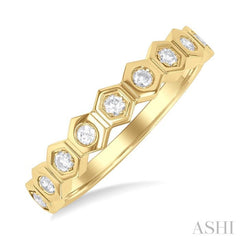 1/5 ctw Hexagon Shape Link Round Cut Diamond Fashion Ring in 14K Yellow Gold 1/5 ctw Hexagon Shape Link Round Cut Diamond Fashion Ring in 14K Yellow Gold