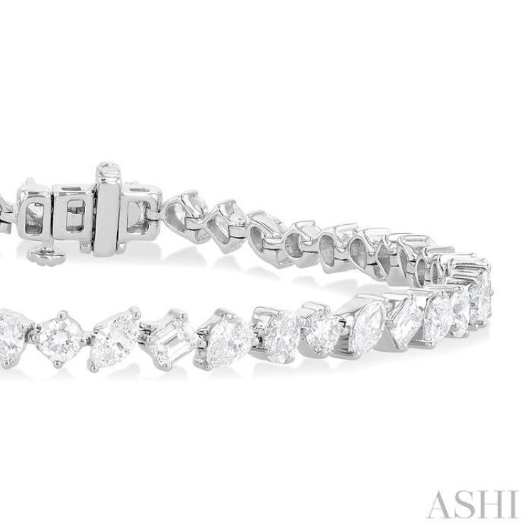 5 3/4 Ctw Mixed Shape Cut Diamond Fashion Bracelet in 14K White Gold 5 3/4 Ctw Mixed Shape Cut Diamond Fashion Bracelet in 14K White Gold