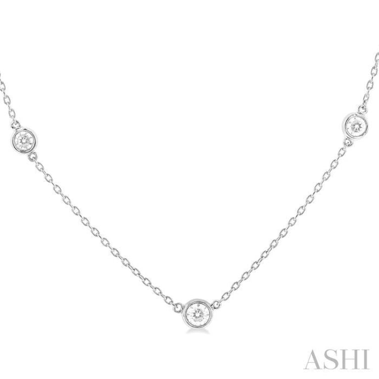 1/2 Ctw Bezel Set Round Cut Diamond Station Necklace in 14K White Gold 1/2 Ctw Bezel Set Round Cut Diamond Station Necklace in 14K White Gold