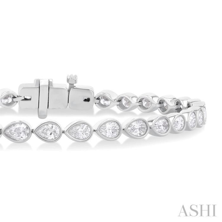 3 1/3 Ctw East-West Bezel Set Pear Cut Diamond Tennis Bracelet in 14K White Gold 3 1/3 Ctw East-West Bezel Set Pear Cut Diamond Tennis Bracelet in 14K White Gold