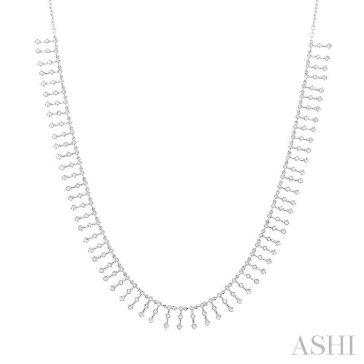 1 1/10 Ctw Spikes Shape Round Cut Diamond Fashion Necklace in 14K White Gold 1 1/10 Ctw Spikes Shape Round Cut Diamond Fashion Necklace in 14K White Gold