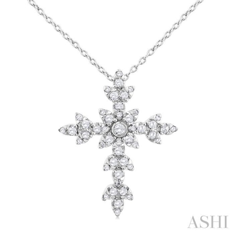 1/4 Ctw Floral Leaf Cross Round Cut Diamond Fashion Pendant With Chain in 14K White Gold 1/4 Ctw Floral Leaf Cross Round Cut Diamond Fashion Pendant With Chain in 14K White Gold