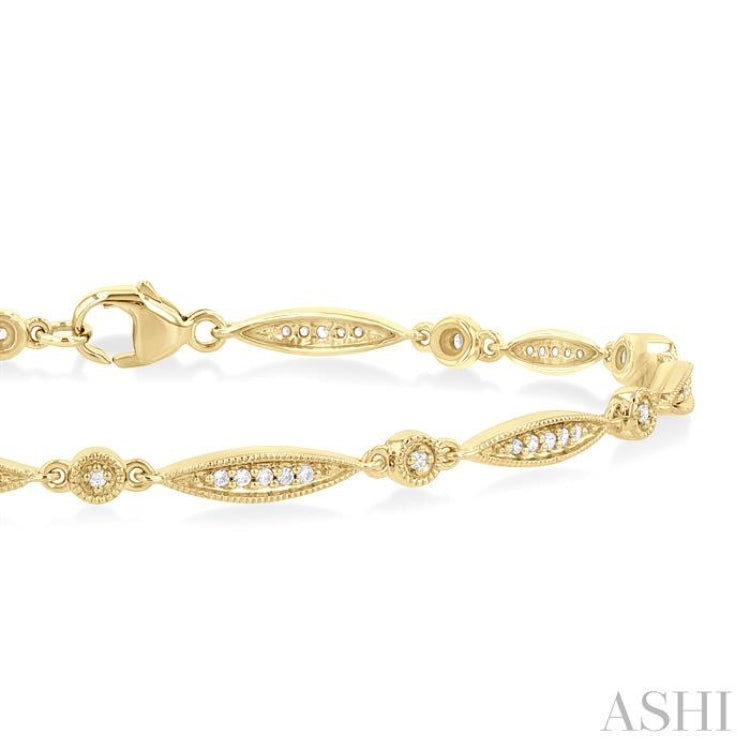 1/4 Ctw Marquise Link Round Cut Diamond Fashion Bracelet in 10K Yellow Gold 1/4 Ctw Marquise Link Round Cut Diamond Fashion Bracelet in 10K Yellow Gold