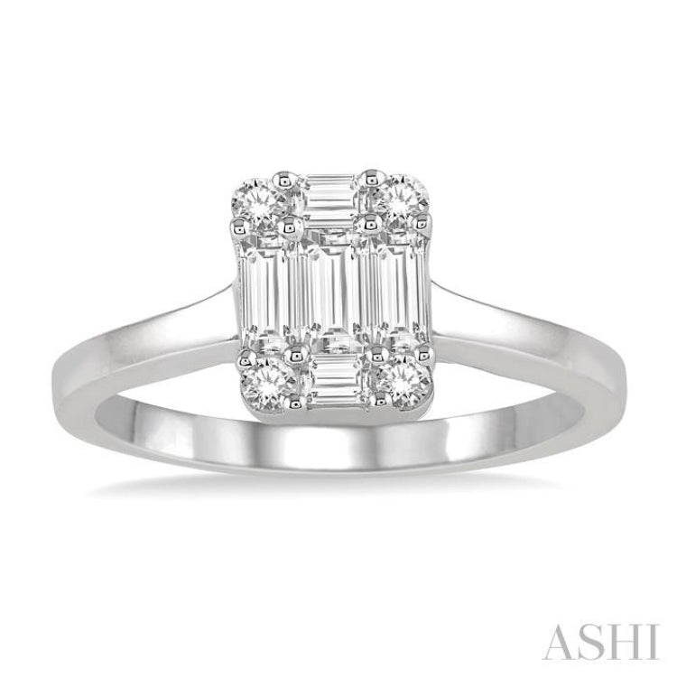 1/2 Ctw Baguette and Round Cut Fusion Diamond Engagement Ring in 14K White Gold 1/2 Ctw Baguette and Round Cut Fusion Diamond Engagement Ring in 14K White Gold
