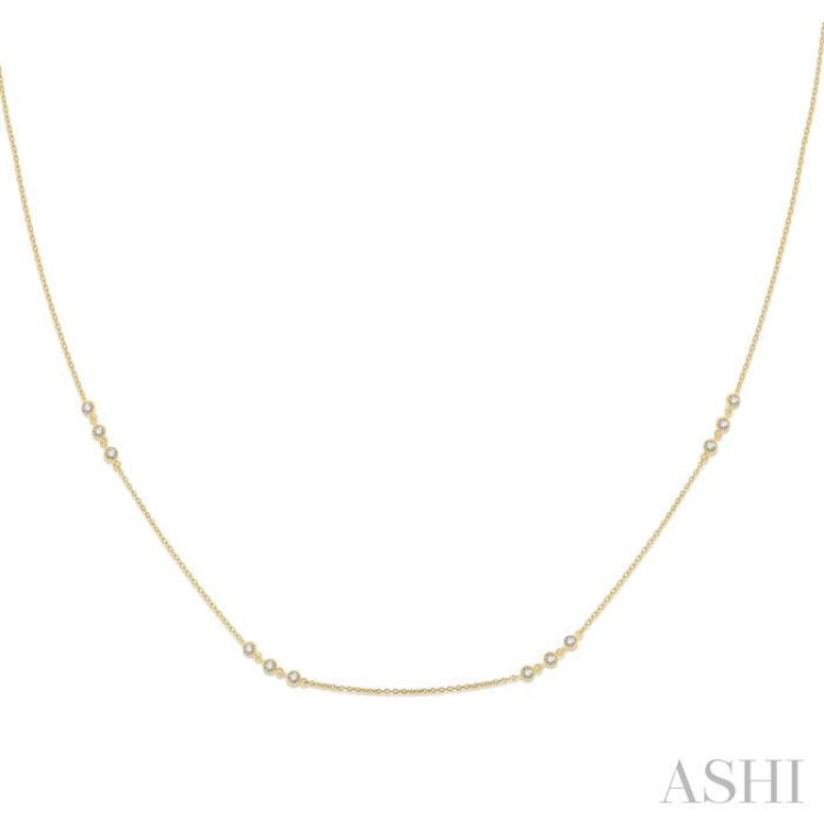 1/2 Ctw Round Cut Diamond Station Necklace in 14K Yellow Gold 1/2 Ctw Round Cut Diamond Station Necklace in 14K Yellow Gold