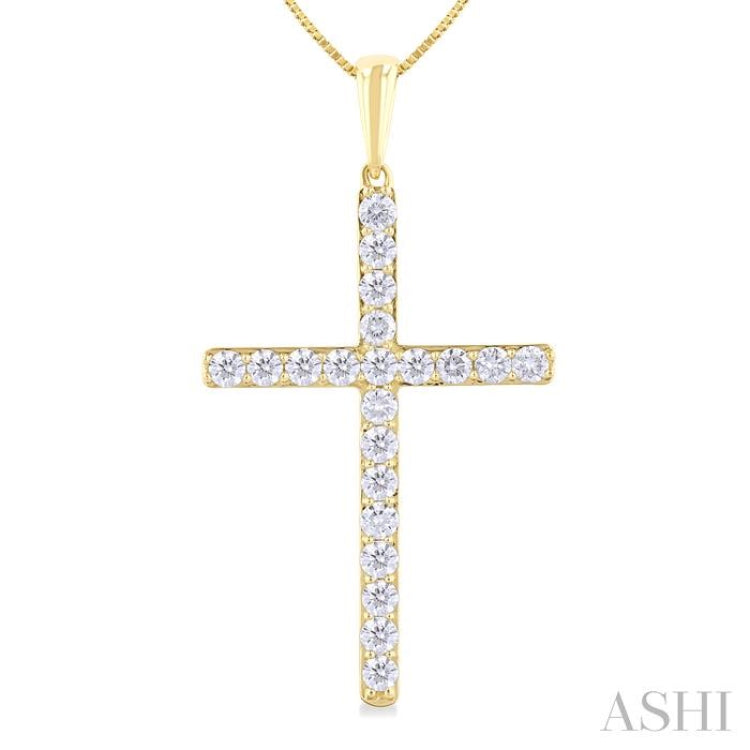 1/2 Ctw Round Cut Diamond Prong Set 1-Inch Plate Cross Pendant With Chain in 14K Yellow Gold 1/2 Ctw Round Cut Diamond Prong Set 1-Inch Plate Cross Pendant With Chain in 14K Yellow Gold