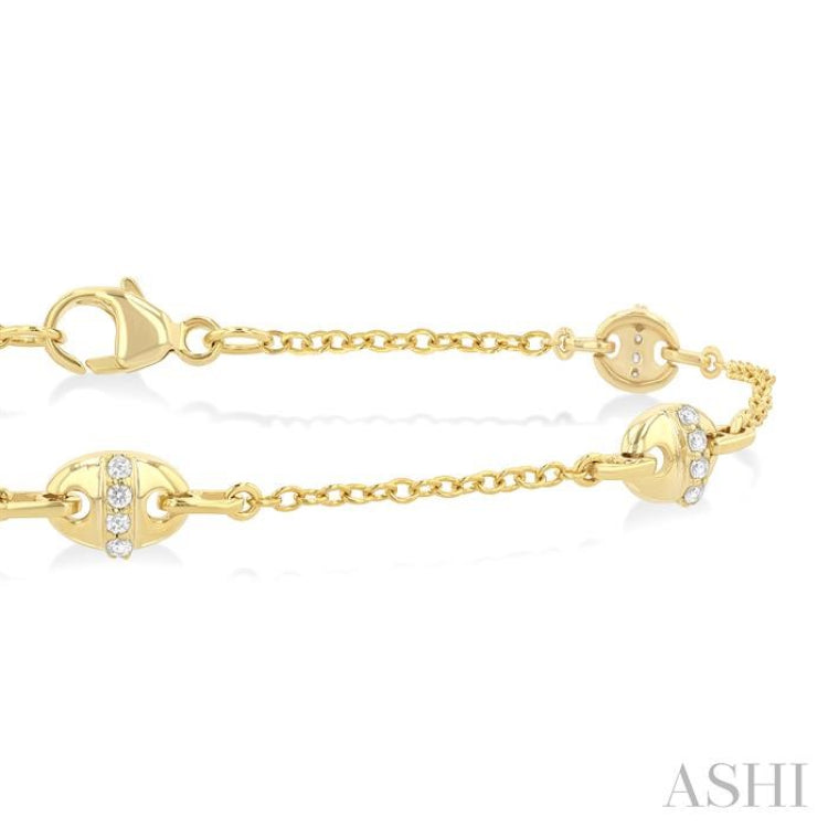 1/6 Ctw Mariner Link Station Round Cut Diamond Bracelet in 14K Yellow Gold 1/6 Ctw Mariner Link Station Round Cut Diamond Bracelet in 14K Yellow Gold