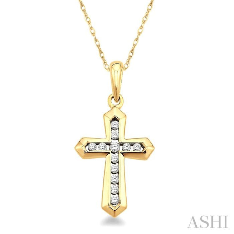 1/10 Ctw Round Cut Diamond Cross Pendant in 14K Yellow Gold with Chain 1/10 Ctw Round Cut Diamond Cross Pendant in 14K Yellow Gold with Chain