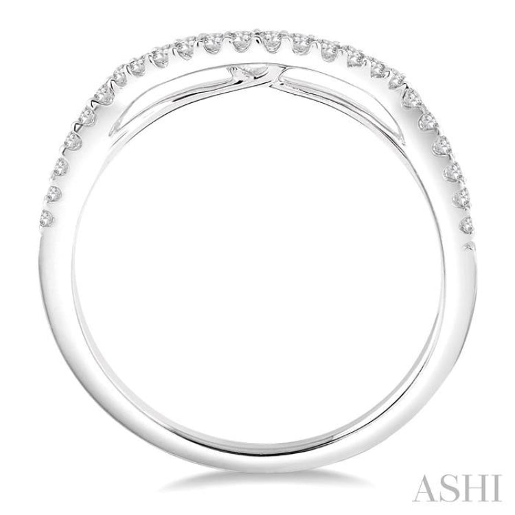 1/5 ctw Round Cut Diamond Wedding Band in 14K White Gold 1/5 ctw Round Cut Diamond Wedding Band in 14K White Gold