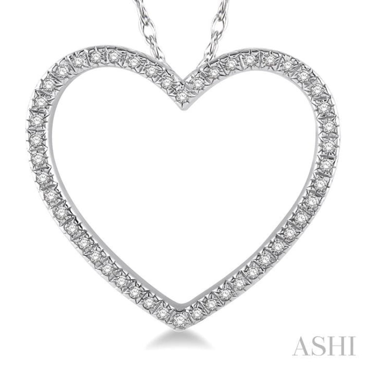 1/6 Ctw Heart Round Cut Diamond Pendant With Link Chain in 10K White Gold 1/6 Ctw Heart Round Cut Diamond Pendant With Link Chain in 10K White Gold