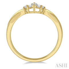 1/5 Ctw Chevron Baguette and Round Cut Diamond Band in 14K Yellow Gold 1/5 Ctw Chevron Baguette and Round Cut Diamond Band in 14K Yellow Gold