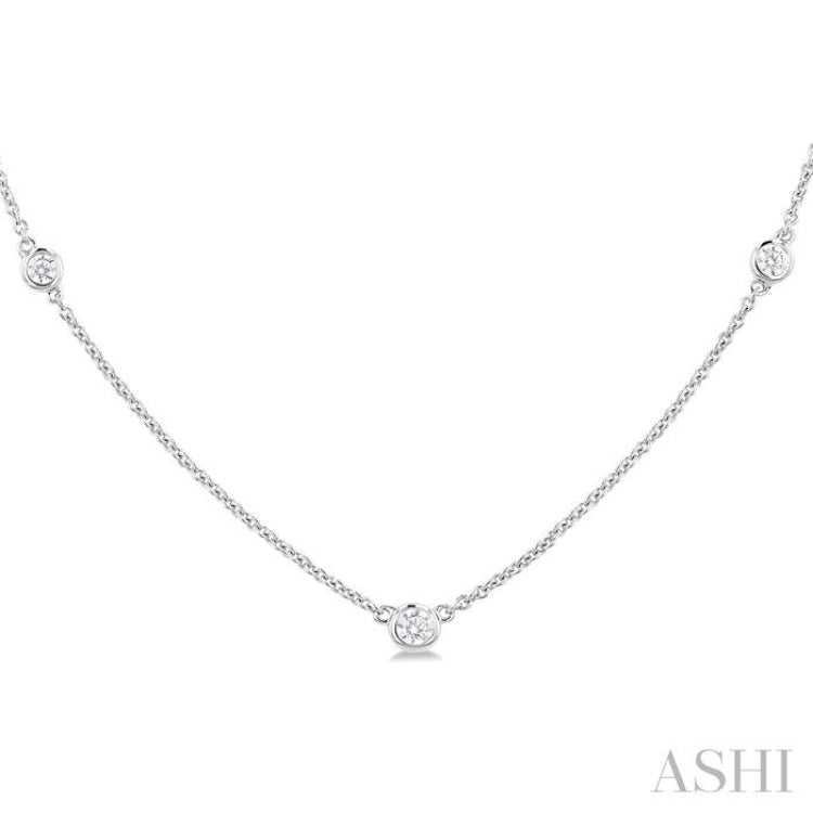 1/4 Ctw Bezel Set Round Cut Diamond Station Necklace in 14K White Gold 1/4 Ctw Bezel Set Round Cut Diamond Station Necklace in 14K White Gold