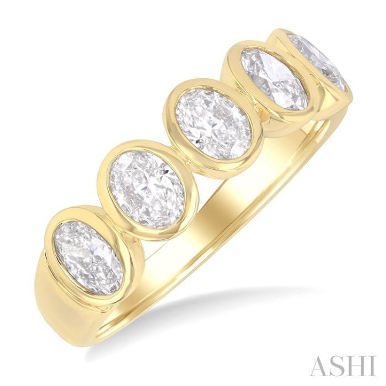 1 1/2 Ctw 5-Stone Bezel Set Oval Cut Diamond Fashion Band in 14K Yellow Gold 1 1/2 Ctw 5-Stone Bezel Set Oval Cut Diamond Fashion Band in 14K Yellow Gold
