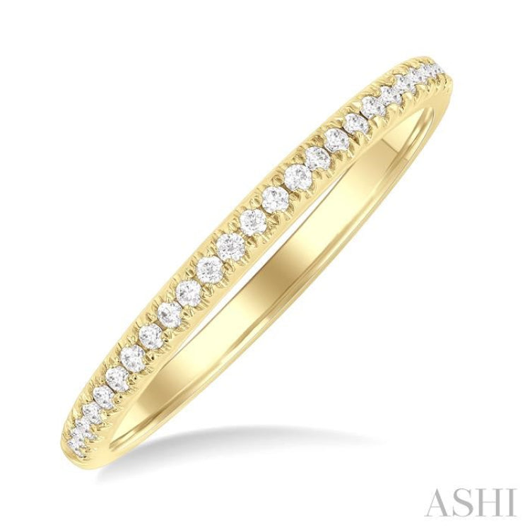 1/8 Ctw Round Cut Diamond Wedding Band in 14K Yellow Gold 1/8 Ctw Round Cut Diamond Wedding Band in 14K Yellow Gold