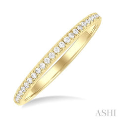 1/8 Ctw Round Cut Diamond Wedding Band in 14K Yellow Gold 1/8 Ctw Round Cut Diamond Wedding Band in 14K Yellow Gold