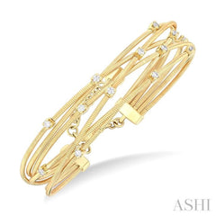1/2 Ctw Criss-Cross Network Round Cut Diamond Fashion Spring Bangle in 14K Yellow Gold 1/2 Ctw Criss-Cross Network Round Cut Diamond Fashion Spring Bangle in 14K Yellow Gold