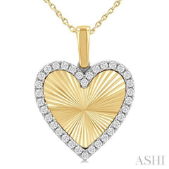1/4 Ctw Fluted Texture Heart Round Cut Diamond Fashion Pendant With Chain in 14K Yellow and White Gold 1/4 Ctw Fluted Texture Heart Round Cut Diamond Fashion Pendant With Chain in 14K Yellow and White Gold