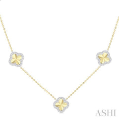 1/2 Ctw Fluted Clover Station Round Cut Diamond Necklace in 14K Yellow & White Gold 1/2 Ctw Fluted Clover Station Round Cut Diamond Necklace in 14K Yellow & White Gold