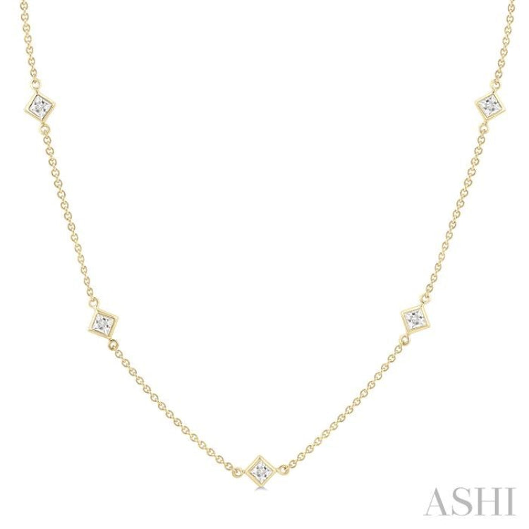 1 1/2 Ctw Princess Cut Diamond Fashion Necklace in 14K Yellow Gold 1 1/2 Ctw Princess Cut Diamond Fashion Necklace in 14K Yellow Gold