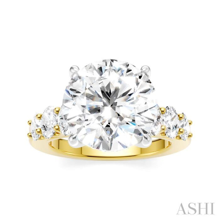 1 1/4 Ctw Round Shape Oval and Round Cut Diamond Semi-Mount Engagement Ring in 14K Yellow and White Gold