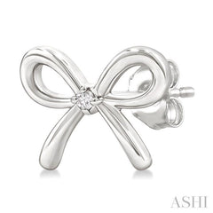 1/50 Ctw Bow Round Cut Diamond Fashion Earrings in Sterling Silver